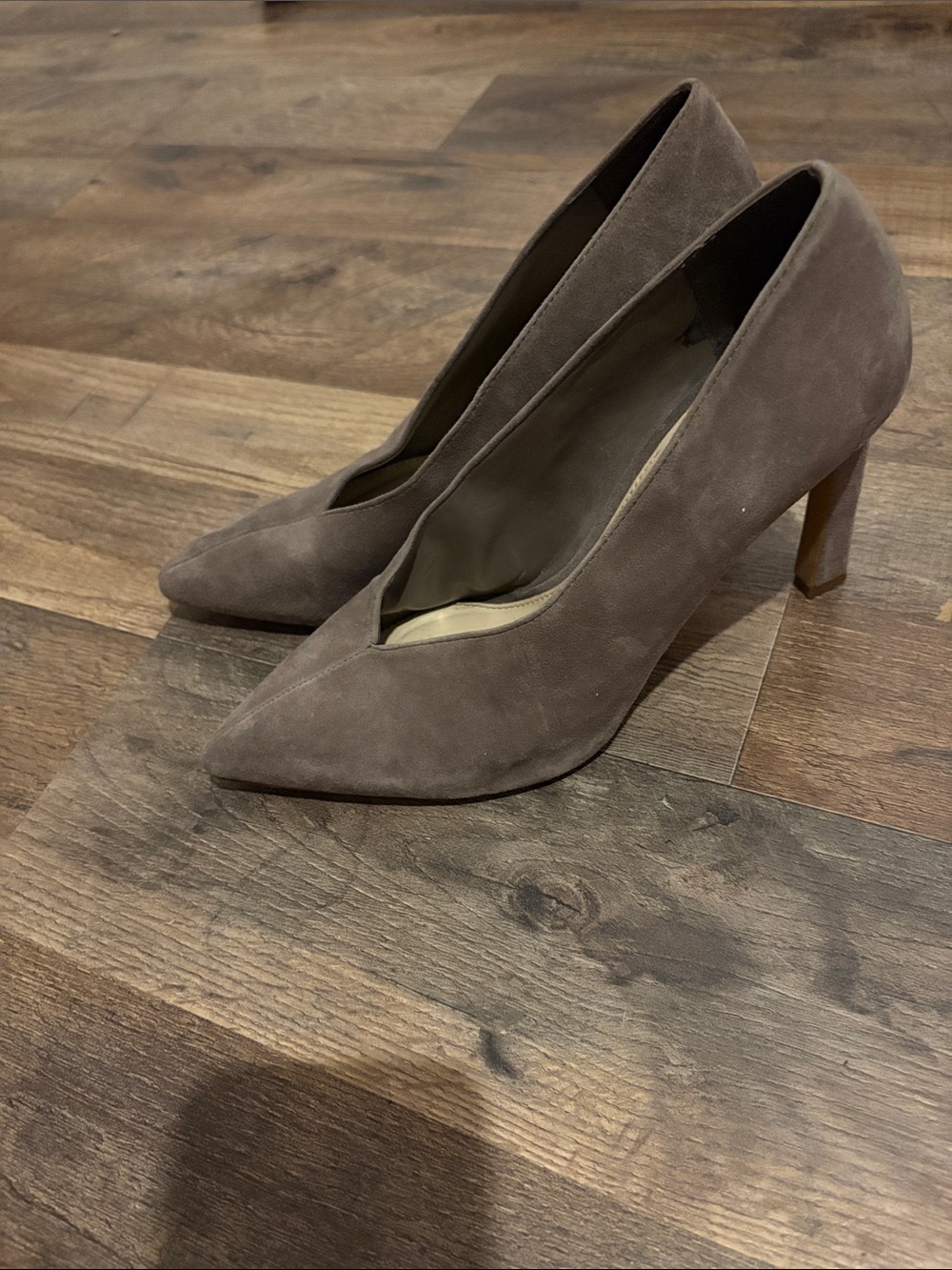 Vince Camuto Classic Women's Pointed-Toe Suede Pumps in Taupe